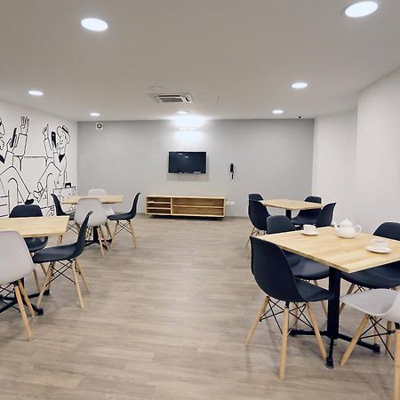 Oyo Townhouse 17 Huda City Center Near Leisure Valley Park Γκουργκάον Εξωτερικό φωτογραφία