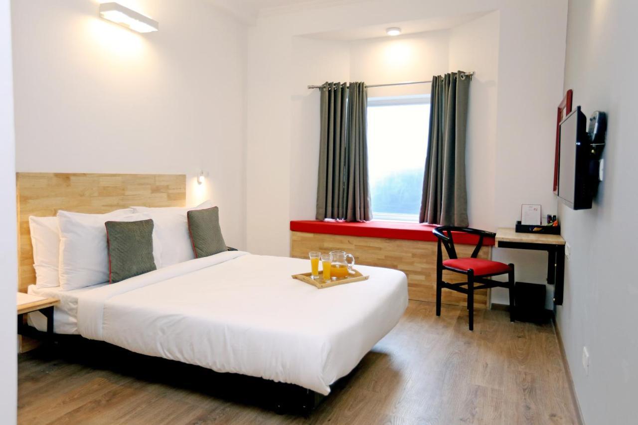 Oyo Townhouse 17 Huda City Center Near Leisure Valley Park Γκουργκάον Εξωτερικό φωτογραφία