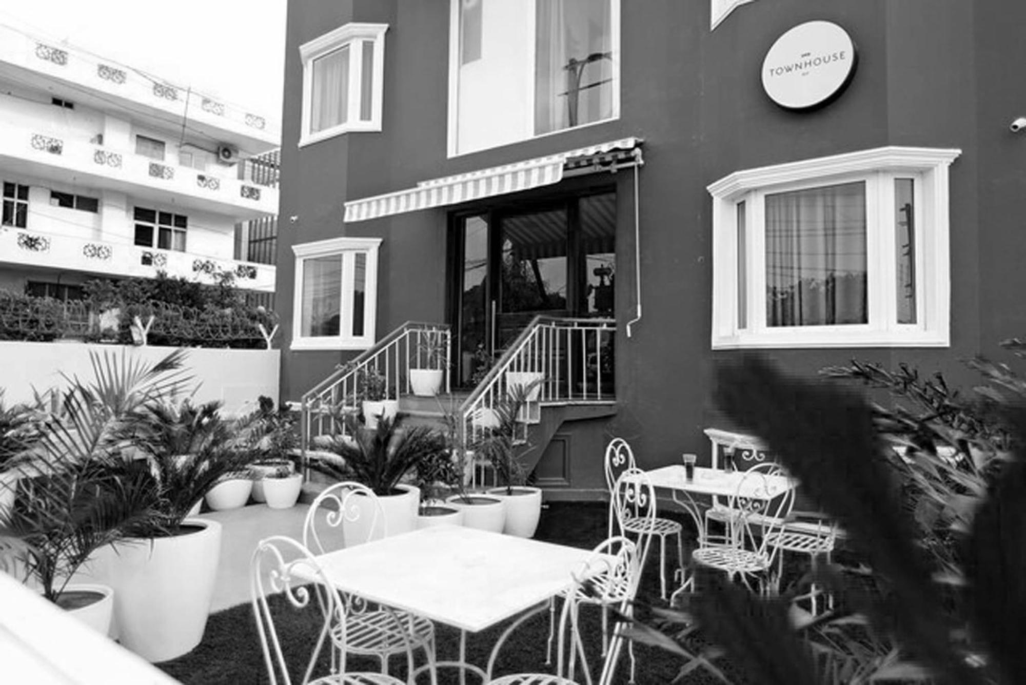 Oyo Townhouse 17 Huda City Center Near Leisure Valley Park Γκουργκάον Εξωτερικό φωτογραφία