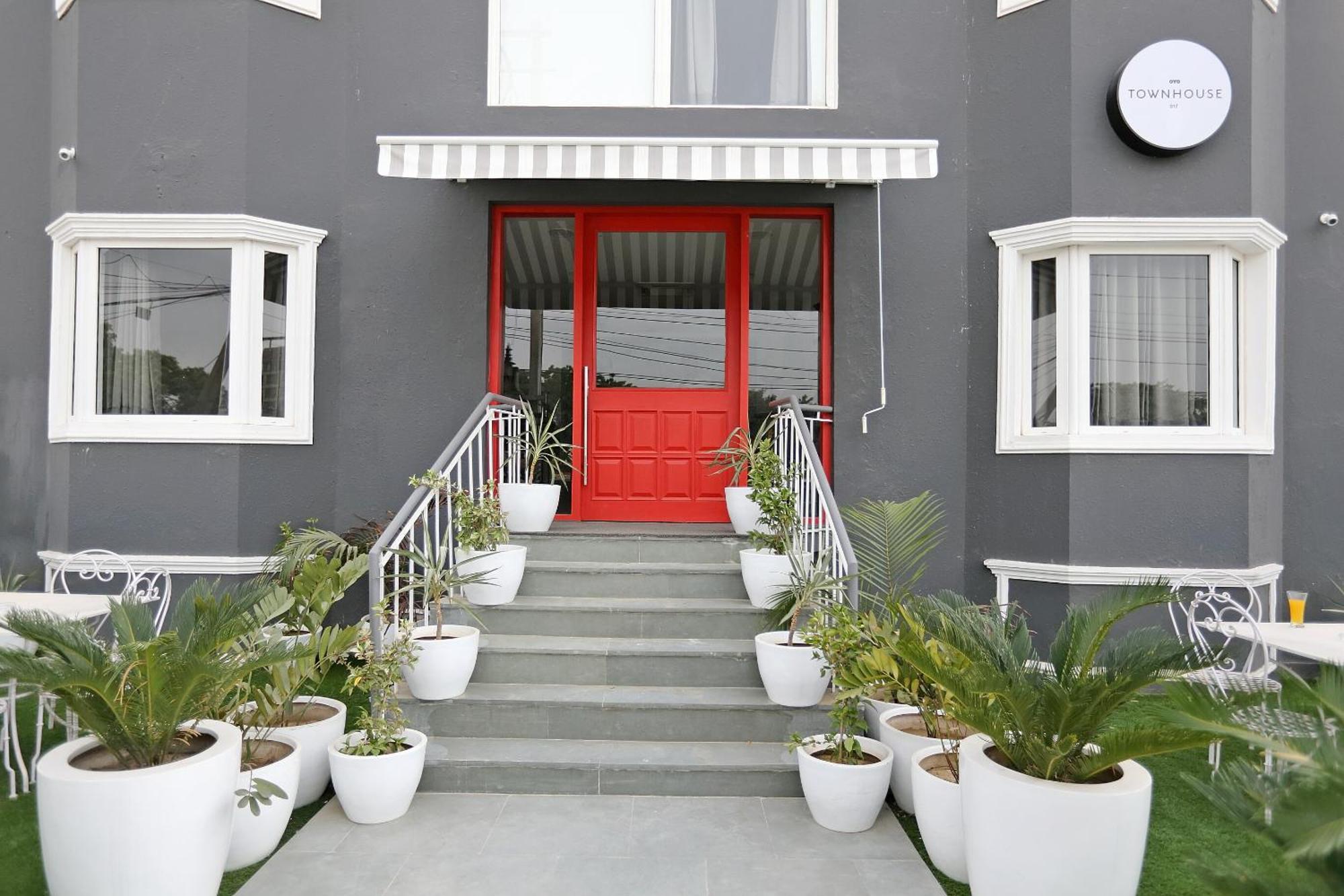 Oyo Townhouse 17 Huda City Center Near Leisure Valley Park Γκουργκάον Εξωτερικό φωτογραφία